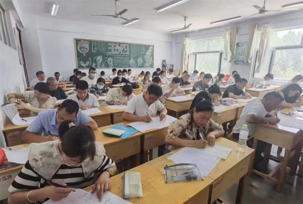德州成人高考学员报名考试